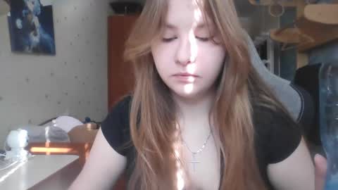 Snapshot of cute_minx chatting on 03-10-25, 08:37 Veronica online show from 03-10-25, 08:37