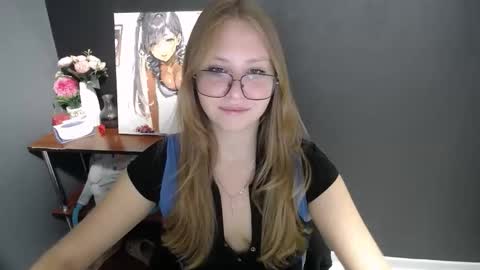 Snapshot of cute_minx chatting on 09-10-25, 06:24 Veronica online show from 09-10-25, 06:24