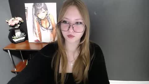Snapshot of cute_minx chatting on 11-13-25, 07:40 Veronica online show from 11-13-25, 07:40