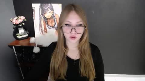 Snapshot of cute_minx chatting on 12-03-25, 07:38 Veronica online show from 12-03-25, 07:38