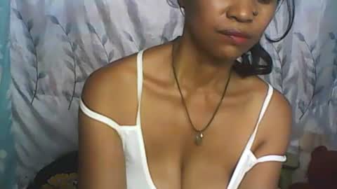 Snapshot of cute_moll chatting on 01-10-25, 11:43 murielle online show from 01-10-25, 11:43