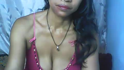 Snapshot of cute_moll chatting on 01-18-25, 08:31 murielle online show from 01-18-25, 08:31