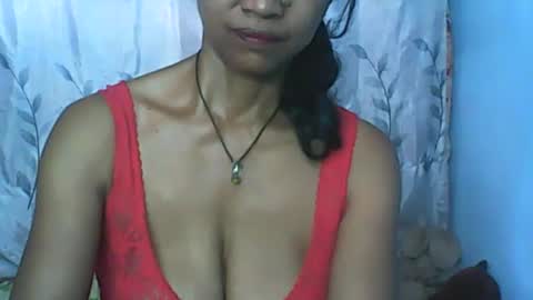 Snapshot of cute_moll chatting on 02-14-25, 11:42 murielle online show from 02-14-25, 11:42