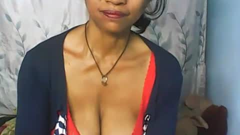 Snapshot of cute_moll chatting on 02-15-25, 08:22 murielle online show from 02-15-25, 08:22