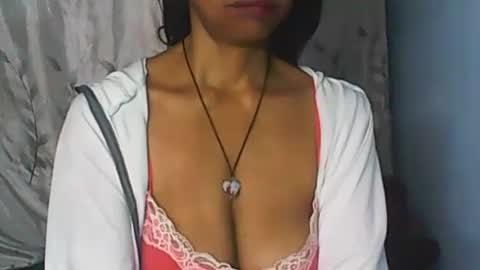 Snapshot of cute_moll chatting on 09-22-25, 08:38 murielle online show from 09-22-25, 08:38