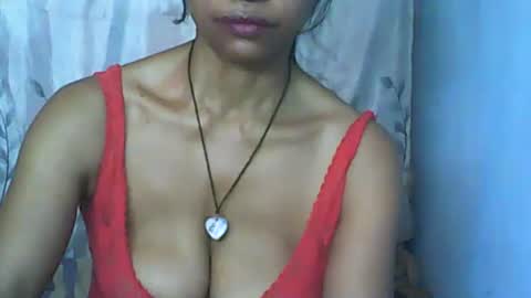 Snapshot of cute_moll chatting on 10-22-25, 11:10 murielle online show from 10-22-25, 11:10