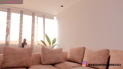 Snapshot of cute_molly18 chatting on 12-14-24, 05:25 Maria online show from 12-14-24, 05:25