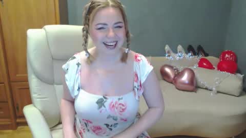 cute_phoenix online show from 03-28-26, 05:56