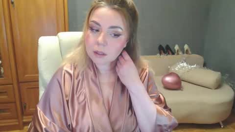 cute_phoenix online show from 05-10-26, 06:02