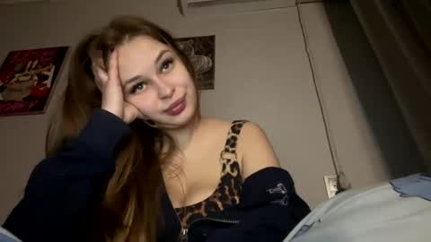 cute_shy00 online show from 11-13-25, 09:36