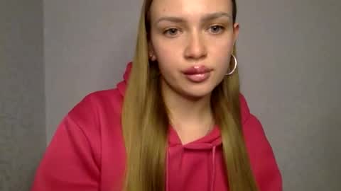 Snapshot of cute_shy06 chatting on 12-03-25, 05:55 cute_shy06 online show from 12-03-25, 05:55