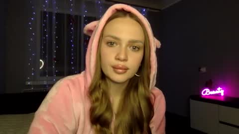 Snapshot of cute_shy06 chatting on 12-15-25, 08:24 cute_shy06 online show from 12-15-25, 08:24