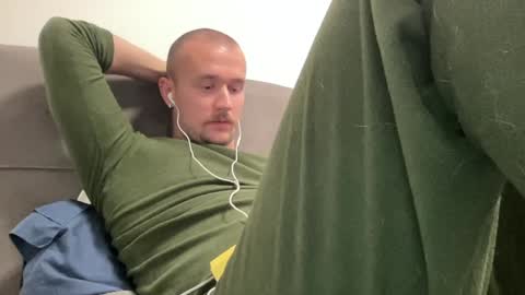 cute_skywalker online show from 12-21-24, 05:18