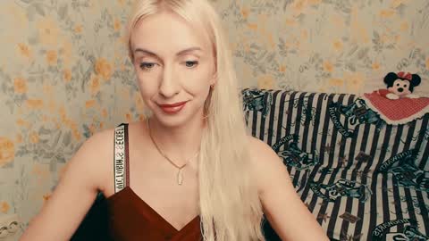 Snapshot of cute_smile_shy chatting on 12-03-24, 07:55 cute_smile_shy online show from 12-03-24, 07:55