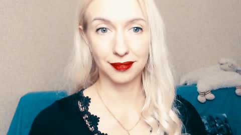 Snapshot of cute_smile_shy chatting on 12-26-24, 02:05 cute_smile_shy online show from 12-26-24, 02:05