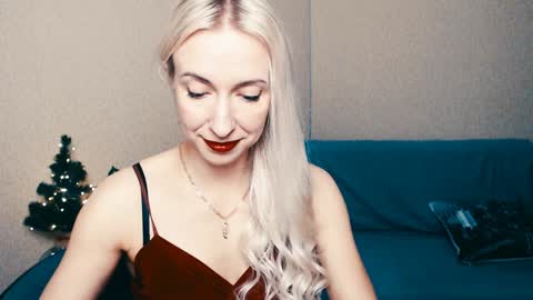 Snapshot of cute_smile_shy chatting on 01-05-25, 07:17 cute_smile_shy online show from 01-05-25, 07:17