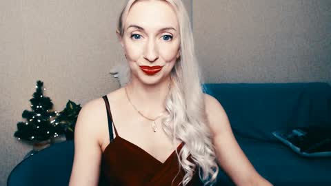 Snapshot of cute_smile_shy chatting on 01-05-25, 10:19 cute_smile_shy online show from 01-05-25, 10:19