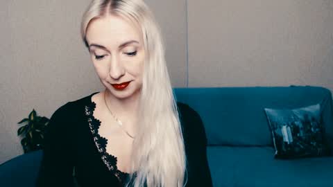 Snapshot of cute_smile_shy chatting on 01-23-25, 08:24 cute_smile_shy online show from 01-23-25, 08:24