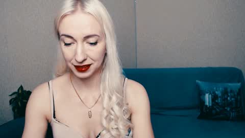 Snapshot of cute_smile_shy chatting on 02-02-25, 05:26 cute_smile_shy online show from 02-02-25, 05:26