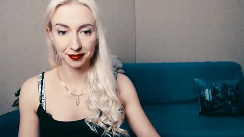 Snapshot of cute_smile_shy chatting on 02-07-25, 10:09 cute_smile_shy online show from 02-07-25, 10:09