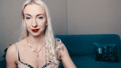 Snapshot of cute_smile_shy chatting on 02-13-25, 07:52 cute_smile_shy online show from 02-13-25, 07:52