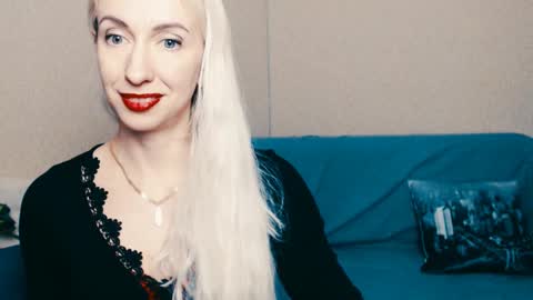 Snapshot of cute_smile_shy chatting on 02-25-25, 10:07 cute_smile_shy online show from 02-25-25, 10:07