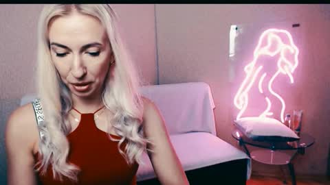 Snapshot of cute_smile_shy chatting on 09-13-25, 05:46 cute_smile_shy online show from 09-13-25, 05:46