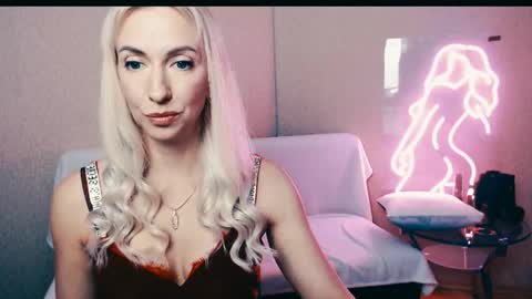 Snapshot of cute_smile_shy chatting on 09-27-25, 08:47 cute_smile_shy online show from 09-27-25, 08:47