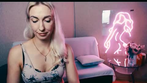 Snapshot of cute_smile_shy chatting on 10-11-25, 05:55 cute_smile_shy online show from 10-11-25, 05:55