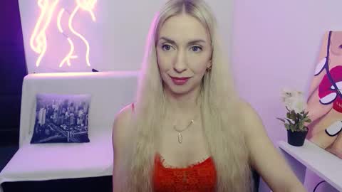 Snapshot of cute_smile_shy chatting on 02-13-26, 09:55 cute_smile_shy online show from 02-13-26, 09:55