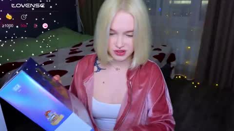 Sue online show from 03-06-25, 05:11