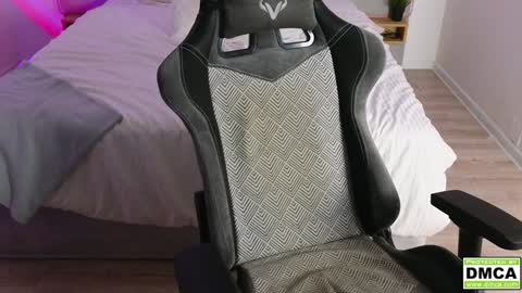 Thomas -  online show from 01-27-25, 03:37