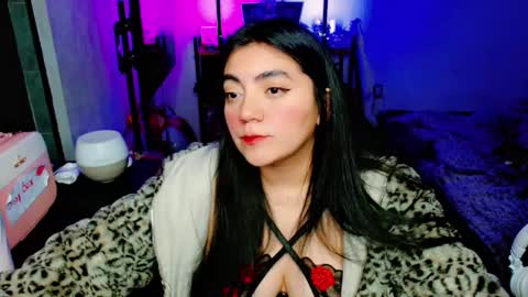 Snapshot of cuteambervi chatting on 01-17-25, 11:40 Princess Amber online show from 01-17-25, 11:40