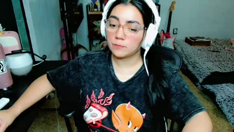 Snapshot of cuteambervi chatting on 03-03-25, 12:59 Princess Amber online show from 03-03-25, 12:59