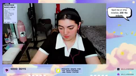 Snapshot of cuteambervi chatting on 09-23-25, 07:50 Princess Amber online show from 09-23-25, 07:50