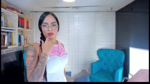 WANNA SEE MORE OF TWINS              online show from 12-20-24, 05:29