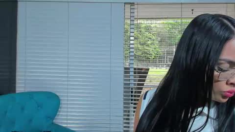 WANNA SEE MORE OF TWINS              online show from 02-22-25, 04:40