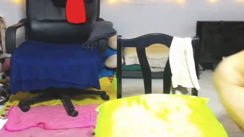 Snapshot of cuteandsexyone chatting on 12-20-24, 04:36 CuteAndSexyOne  Na and Brian online show from 12-20-24, 04:36