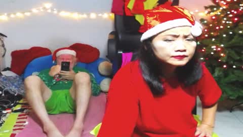 Snapshot of cuteandsexyone chatting on 12-28-24, 06:29 CuteAndSexyOne  Na and Brian online show from 12-28-24, 06:29