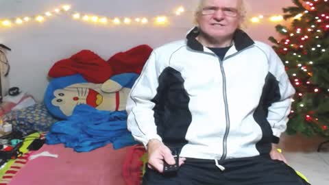 Snapshot of cuteandsexyone chatting on 01-02-25, 06:12 CuteAndSexyOne  Na and Brian online show from 01-02-25, 06:12