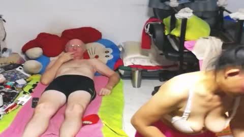 Snapshot of cuteandsexyone chatting on 02-10-25, 04:14 CuteAndSexyOne  Na and Brian online show from 02-10-25, 04:14