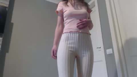 Anne-Marie  online show from 04-02-26, 08:45