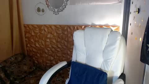 Steph online show from 03-01-25, 03:43