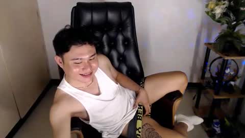 cuteasianlee online show from 01-19-26, 04:00