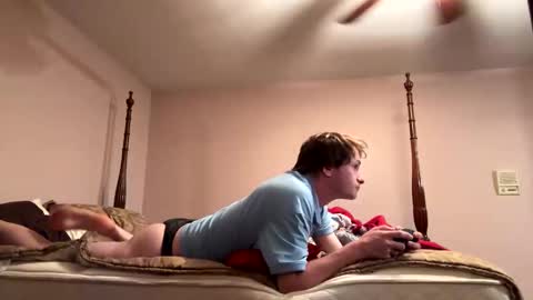 cuteboii29 online show from 09-24-25, 01:42