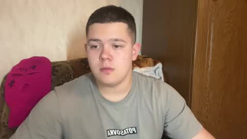 Snapshot of cutebutnaughty_ chatting on 02-18-26, 08:38 Alex online show from 02-18-26, 08:38