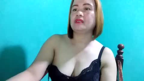 Snapshot of cutechey06 chatting on 12-27-24, 09:32 Sky online show from 12-27-24, 09:32