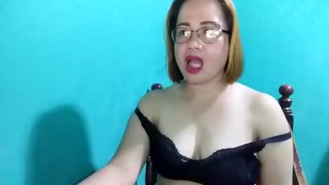 Snapshot of cutechey06 chatting on 01-08-25, 12:05 Sky online show from 01-08-25, 12:05