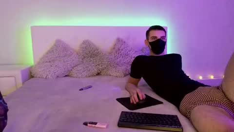 Tory and Leon online show from 09-24-25, 07:06