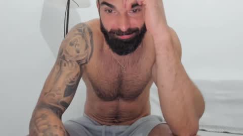 cuteeboy online show from 02-19-25, 07:48